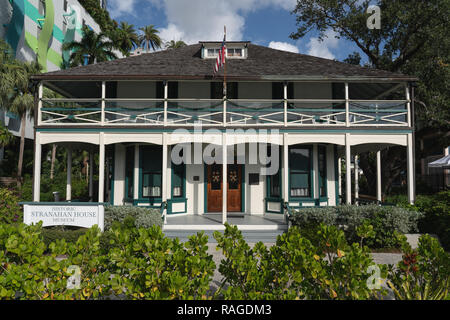 Ft Lauderdale, FL - Dicembre 15, 2018: la storica Stranahan House Museum si affaccia il nuovo River vicino a Las Olas Boulevard. Foto Stock