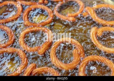 Bagno turco Street dessert ad anello sul vassoio, Istanbul, Foto Stock