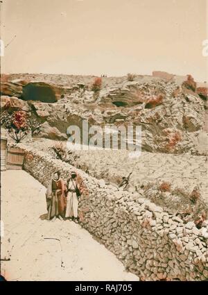 Porta di Damasco e dintorni Gordon's calvario che mostra il 'skull' 1900, Gerusalemme, Israele. Reinventato da Gibon. Classic reinventato Foto Stock