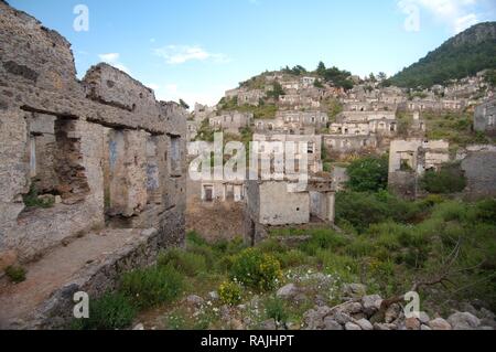 Il greco città fantasma di Levissi, Karmylassos, Kayakoey, Turchia Foto Stock