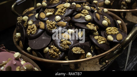 Praline di cioccolato Belgio shop, cibo e dessert Foto Stock