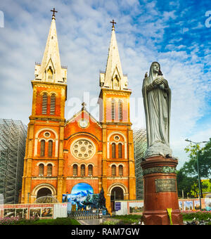 La cattedrale di Notre Dame Basilica di SAIGON in Ho Chi Minh City, Vietnam Foto Stock