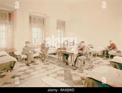 Australian Comfort Ostello del Fondo per i soldati in scuola greca, Città Vecchia. Camera da letto. 1940, a Gerusalemme, Israele. Reinventato Foto Stock