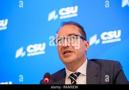 Seeon, Germania. 04 gen 2019. Alexander Dobrindt, capo della CSU membro gruppo, parla del monastero di Seeon durante il ritiro invernale della CSU membro gruppo nel Bundestag. Credito: Matthias esitano di fronte/dpa/Alamy Live News Foto Stock