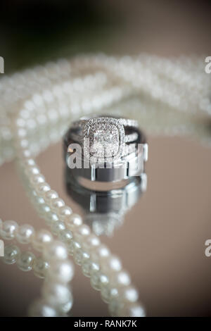 Fedi nuziali Foto Stock