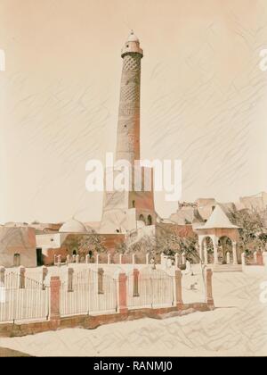 Mosul. La torre pendente. Vista ravvicinata. 1932, l'Iraq, Mosul. Reinventato da Gibon. Arte Classica con un tocco di moderno reinventato Foto Stock