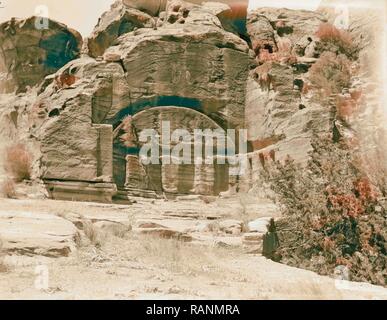 Petra. El-Farasah & obelisco zona di colmo. Sala romana, Wadi Farasah. Talee di roccia per ricevere volte in muratura. 1920 reinventato Foto Stock