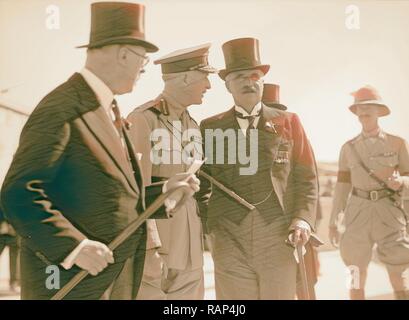 Disturbi della Palestina 1936. I membri della commissione reale lasciando le tombe di guerra cimitero. Rt. L'on. Sir Horace reinventato Foto Stock