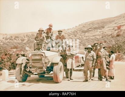 Jenin, Sett. 3, le truppe britanniche in azione su Nablus, Medio East-Jenin road. 1938, West Bank, Jenin. Reinventato Foto Stock