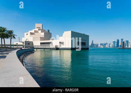 Vista del Museo di Arte Islamica a Doha, in Qatar. Architetto IM Pei Foto Stock