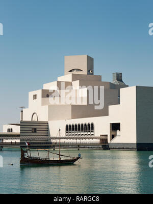 Vista del Museo di Arte Islamica a Doha, in Qatar. Architetto IM Pei Foto Stock