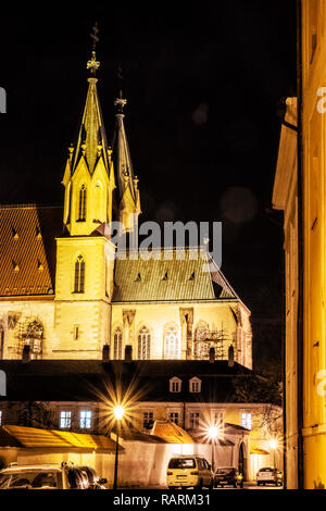 Chiesa di Saint Moritz in Kromeriz, Repubblica Ceca. Architettura religiosa. Destinazione di viaggio. Scena notturna. Foto Stock