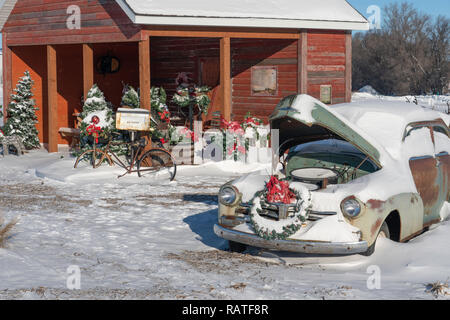 Il Parkside Pioneer Patch a Natale con neve invernale in Winkler, Manitoba, Canada. Foto Stock