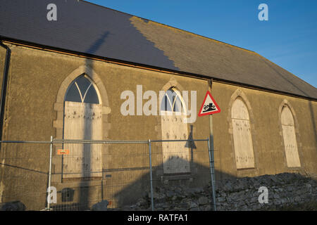 Welsh abbandonati dalla Chiesa Presbiteriana in vendita come casa privata nella località balneare di Borth su Cardigan Bay vicino a Aberystwyth,Ceredigion,Galles,UK Foto Stock