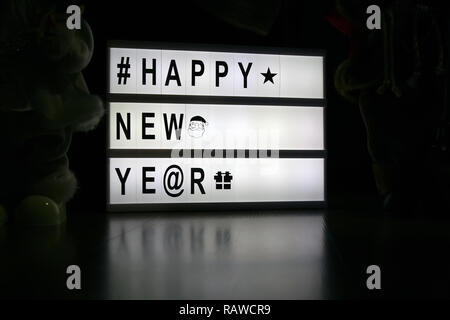 Nuovo anno luce nota. Nuovi anni congratulazioni sulla scheda di luce. Felice Anno Nuovo nota. Foto Stock