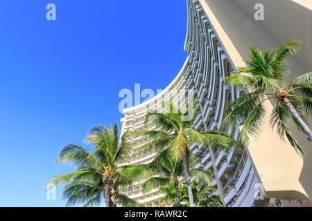 Honolulu, Hawaii - Dic 25, 2018 : Vista del Sheraton Waikiki, hotel sul fronte spiaggia in Waikiki beach Foto Stock