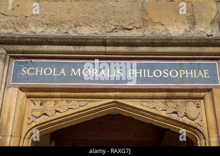 Schola Moralis Philosophiae (scuola di filosofia morale) all'interno della biblioteca Bodleian Library in Oxford, Inghilterra. Foto Stock