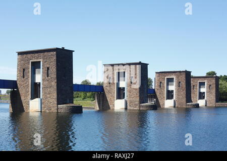 Ruhr dam a Ruhrschleuse, Duisburg, nel Land Renania settentrionale-Vestfalia, ho Ruhr-Stauanlage an der Ruhrschleuse, Duisburg, Renania settentrionale-Vestfalia, Deutschl Foto Stock