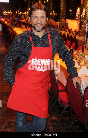 Gli ospiti dell evento di beneficenza 'Mehr als eine warme Mahlzeit' a Fischauktionshalle Hamburg offre: Patrick Bach dove: Amburgo, Germania Quando: 04 Dic 2018 Credit: Becher/WENN.com Foto Stock