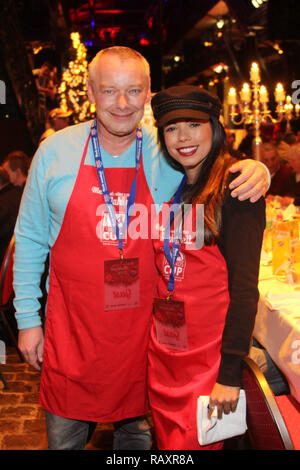 Gli ospiti dell evento di beneficenza 'Mehr als eine warme Mahlzeit' a Fischauktionshalle Hamburg offre: Harry Schulz, Fernanda Brandao dove: Amburgo, Germania Quando: 04 Dic 2018 Credit: Becher/WENN.com Foto Stock