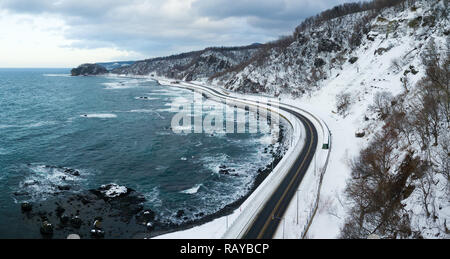 La penisola di Shiretoko road trip lungo la costa Foto Stock