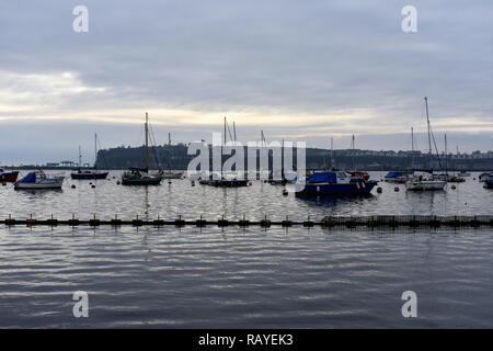 Vista su tutta la baia di Cardiff a Penarth, South GLAMORGAN, GALLES Foto Stock