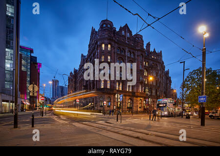 Manchester di notte Manchester Midland Hotel e a Peters Square Foto Stock