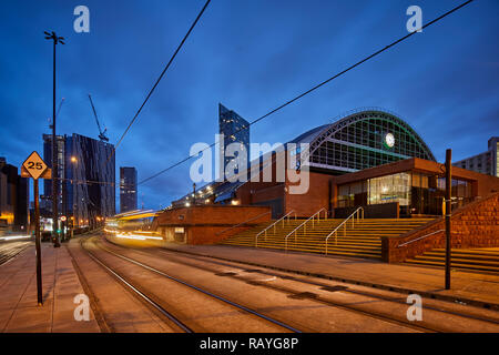 Manchester di notte Manchester Central Convention Complex, ex stazione ferroviaria centrale e il GMEX Foto Stock