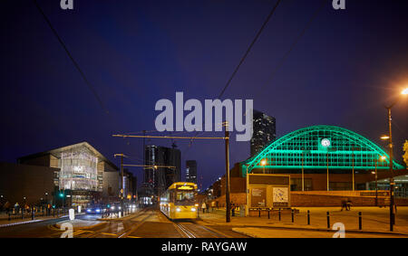 Manchester di notte una illuminata Manchester Central Convention Complex, ex stazione ferroviaria centrale Foto Stock