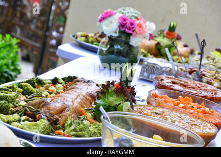 Marocchino il cibo a buffet, il Ramadan Iftar fine wedding Foto Stock