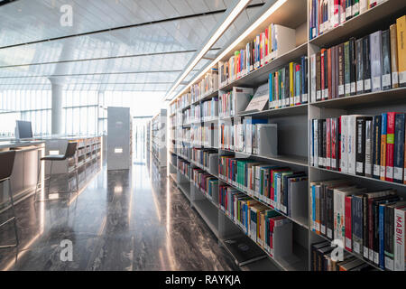Nuovo Qatar National Library nella città di istruzione, Doha, Qatar. Architetto, Rem Koolhaas. Foto Stock