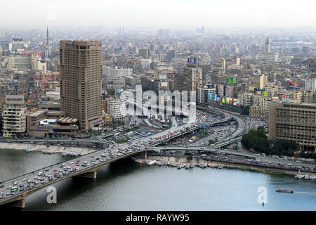 Il Cairo, Egitto - FEBRUAR 25: Ramses Hilton hotel in Cairo il febbraio 25, 2010. Ramses Hilton hotel al fiume Nilo in Egitto. Foto Stock