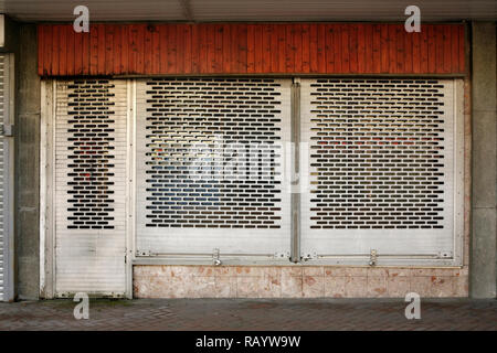 Chiuse e abbandonate shop, Freeman Street, Grimsby, Regno Unito. Foto Stock