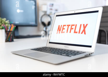 Wroclaw, Polonia - Dic 14, 2018: Netflix è un fornitore globale di streaming di film e serie TV Foto Stock