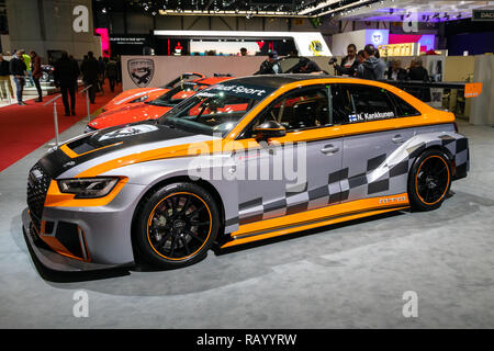 Ginevra, Svizzera - Marzo 8, 2017: Audi RS3 LMS MTM tuning auto sportiva presentati presso il 87th Geneva International Motor Show. Auto Foto Stock