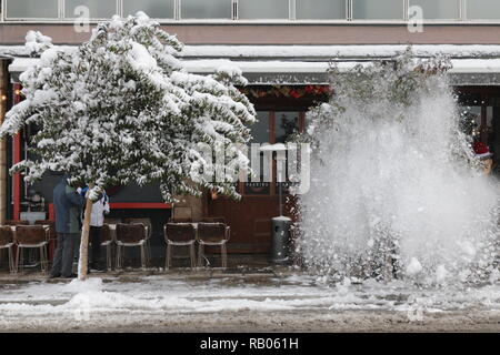 Salonicco, Grecia, 5 gennaio 2019. Tranciati coperta di neve del nord del porto greco città di Salonicco, come la Grecia è interessata da un fronte freddo portando nevicate e basse temperature in molte parti del paese. Credito : Orhan Tsolak / Alamy Live News Foto Stock