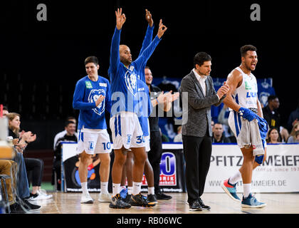 Karlsruhe, Deutschland. 05 Jan 2019. giubilo sulla scorta dei Lions. GES/basket/ProA: PSK Lions - Schalke 04, 05.01.2019 - | Utilizzo di credito in tutto il mondo: dpa/Alamy Live News Foto Stock