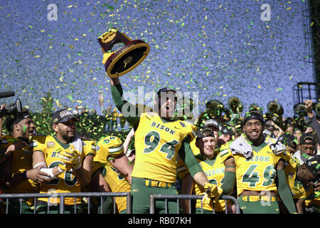 Il 5 gennaio 2019. Gen 5, 2019. Frisco, TX, Stati Uniti - North Dakota State giocatori festeggiare dopo aver vinto il campionato FCS a Toyota Stadium. Credito: Jerome Hicks/ZUMA filo/Alamy Live News Foto Stock