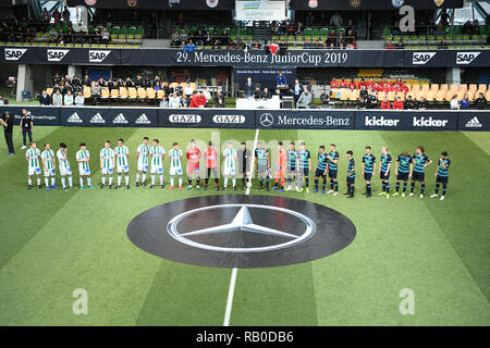 Sindelfingen, Germania. 05 gen 2019. Torneo principale/torneo professionistico: Kick-off: SK Rapid Vienna - Hertha BSC Berlin. GES/calcio/Competizioni indoor: Mercedes-Benz JuniorCup 2019, 05.01.2019 football, calcio: Sotto 19 Torneo Indoor, Sindelfingen, 5 gennaio, 2019 | Utilizzo di credito in tutto il mondo: dpa/Alamy Live News Foto Stock