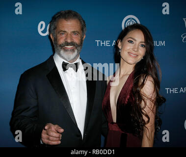 In California, Stati Uniti d'America. 5° gennaio 2019. Mel Gibson e Rosalind Ross frequentare il cielo, presentato dalla tecnica di Elysium, il 5 gennaio 2019 a Los Angeles, California. Foto: imageSPACE/MediaPunch Credito: MediaPunch Inc/Alamy Live News Foto Stock