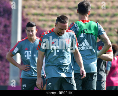 Doha in Qatar. 06 gen 2019. Calcio: Bundesliga. Franck Ribery sorge sul terreno di formazione durante una sessione di formazione del suo club al mattino. FC Bayern rimarrà nel deserto città fino al 10.01.2019 per il loro campo di addestramento. Credito: Pietro Kneffel/dpa/Alamy Live News Foto Stock