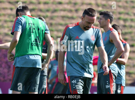 Doha in Qatar. 06 gen 2019. Calcio: Bundesliga. Franck Ribery sorge sul terreno di formazione durante una sessione di formazione del suo club al mattino. FC Bayern rimarrà nel deserto città fino al 10.01.2019 per il loro campo di addestramento. Credito: Pietro Kneffel/dpa/Alamy Live News Foto Stock