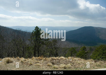 Ouachita Mountains in Oklahoma, visto dall'unità Talimena Foto Stock