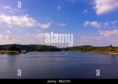 Bellissima 'Pego fare altare' dam, in Alcacer do Sal, Alentejo, Porugal Foto Stock