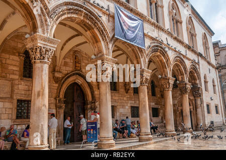 Palazzo del Rettore gotico-rinascimentale del XV secolo (Knezev Dvor), oggi Museo di Storia Culturale nel centro di Dubrovnik, Croazia Foto Stock