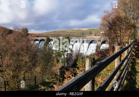 Craig Goch dam Elan Valley Rhayader Powys Wales UK. Novembre 2018 Foto Stock