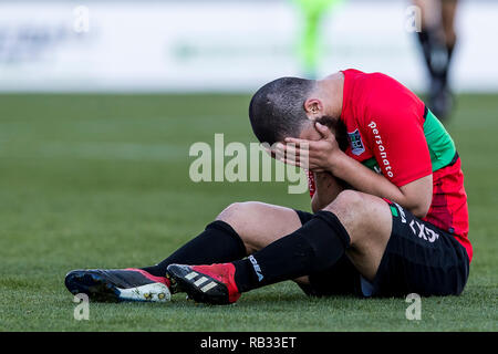 Estepona, Spagna. 06 gen 2019. ESTEPONA - 06-01-2019, calcio olandese Keuken Kampioen divisie Stagione 2018 / 2019. NEC player Anass Achahbar, lesioni durante la partita NEC - Hannover 96. Credito: Pro scatti/Alamy Live News Foto Stock