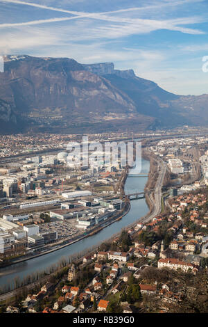 Grenoble, Francia: a nord-ovest con sulle montagne del Vercors e il fiume Isere Foto Stock