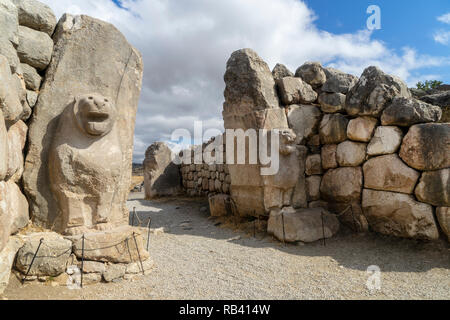 Porta del Leone a Hattusa che è stato ammesso alla lista del Patrimonio Mondiale dell'UNESCO nel 1986. Corum, Turchia. Foto Stock