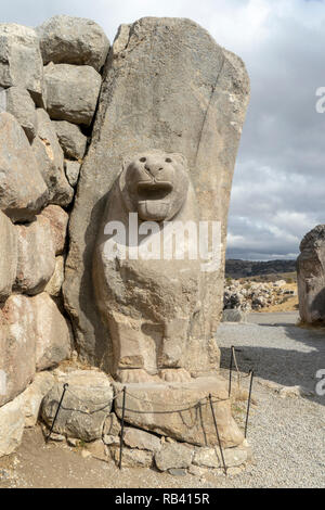 Porta del Leone a Hattusa che è stato ammesso alla lista del Patrimonio Mondiale dell'UNESCO nel 1986. Corum, Turchia. Foto Stock